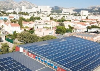 La Ville de Marseille veut équiper 400 bâtiments municipaux de panneaux solaires (Crédit DR)