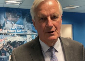 Michel Barnier en campagne pour les présidentielles à Marseille (Crédit RM)