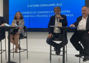 De gauche à droite : Philippe Korcia, Pdt de l'UPE 13, Corinne Innesti, Pdt de la CPME 13, Jean-Luc Chauvin, Pdt de la CCIAMP, et Stéphan Paglia, Pdt de la CCI du Pays d'Arles (Crédit DR)