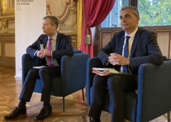 Le préfet en charge du plan Marseille en Grand, Laurent Carrié (à droite) à côté du préfet de Région Christophe Mirmand (Crédit RM)