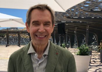 Jeff Koons en personne au Mucem en juin dernier (Crédit JFE/Gomet')