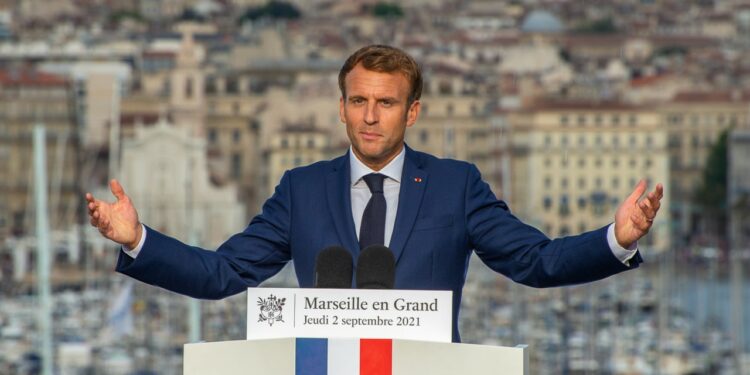 Emmanuel Macron avait promis de revenir le 15 octobre à Marseille pour "relever la copie" des acteurs du territoire. Nous y sommes. (Crédit Gomet'/JYD)