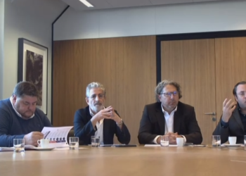 De gauche à droite : Jean-Philippe Bergougnoux, directeur général de Colis Privé, Charles-Hubert de Chaudenay (ex-Vente Privée, Frédéric Pons, Pd-g de Colis Privé et Marc Menasé, P-dg de Dee Tech (Crédit DR)