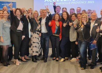 Jean-Luc Chauvin, (au centre) est réélu pour un second mandat à la présidence de la CCI métropolitaine. (Crédit DR)