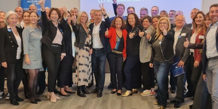 Jean-Luc Chauvin, (au centre) est réélu pour un second mandat à la présidence de la CCI métropolitaine. (Crédit DR)