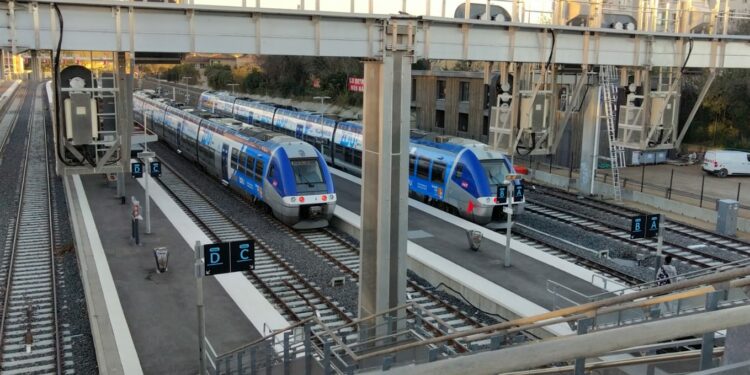 Le TER Zou en gare d'Aix-en-Provence. Source : SNCF.