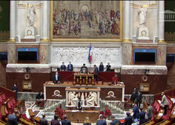 L'Assemblée nationale a adopté l'amendement sur la réforme métropolitaine aux alentours dans la nuit du 8 au 9 décembre (Crédit AN)
