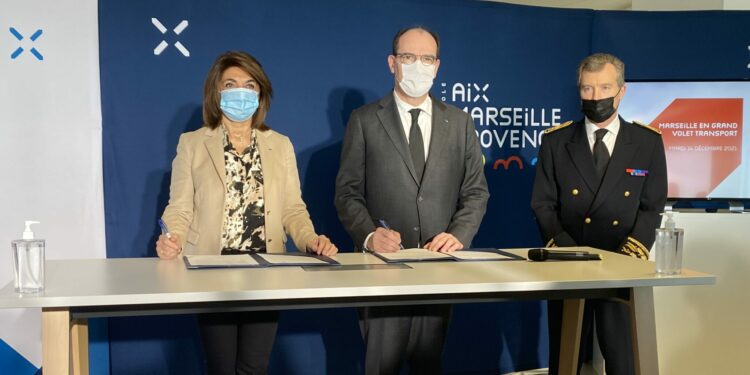 Martine Vassal et Jean Castex ont signé le protocole d'engagement actant le lancement du GIP transports (Crédit MG)
