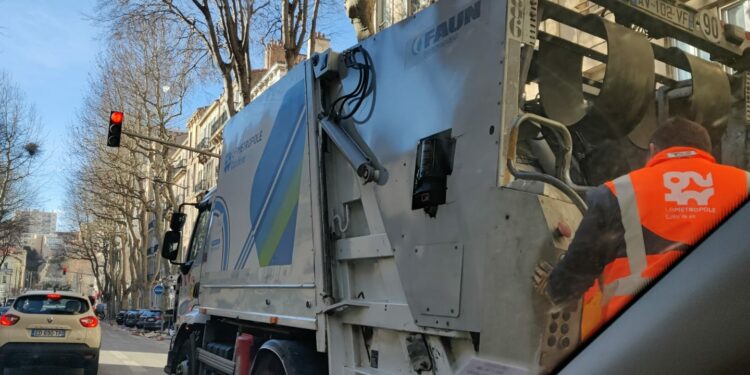 Éboueurs Marseille conditions de travail