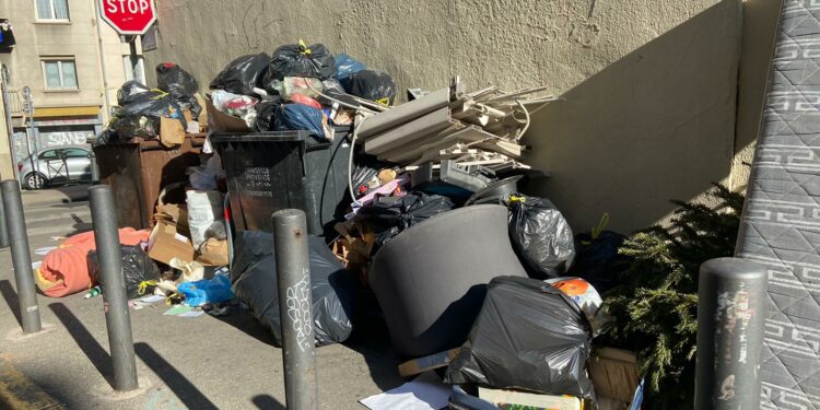 Les poubelles débordent dans le 6e arrondissement de Marseille