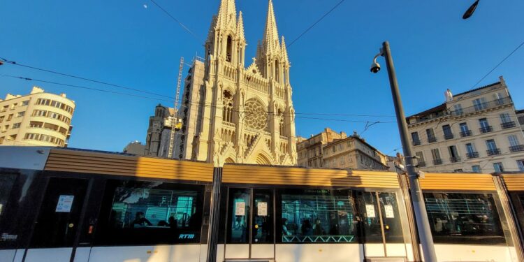 Une caméra à Marseille en haut de La Canebière (Crédit Gomet'/JYD)