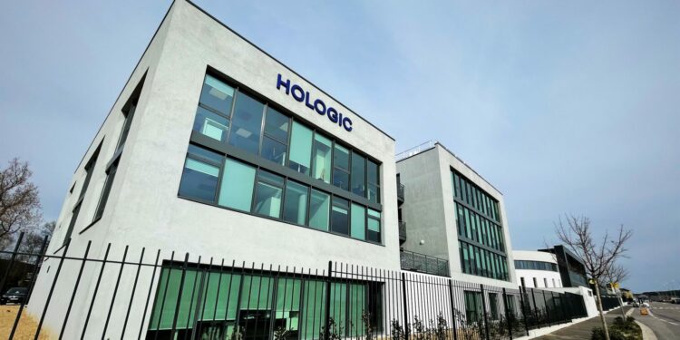 Nouveau siège de Hologic France et centre d'innovation