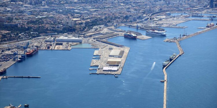 Vue aérienne du port de Marseille-Fos (crédit : GPMM)
