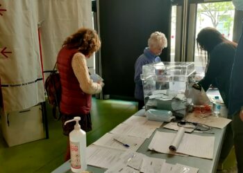 Dans un bureau de vote à Marseille au premier tour de l'élection présidentielle 2022 (Crédit JRG/Gomet')