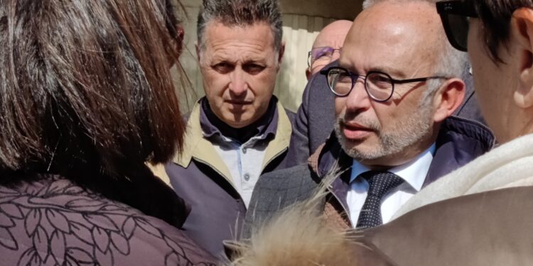 Lionel Royer-Perreaut (à droite), maire des 9e-10e arrondissements de Marseille et Didier Réault (à gauche), vice-président de la métropole Aix-Marseille (crédit : Rémi Liogier)