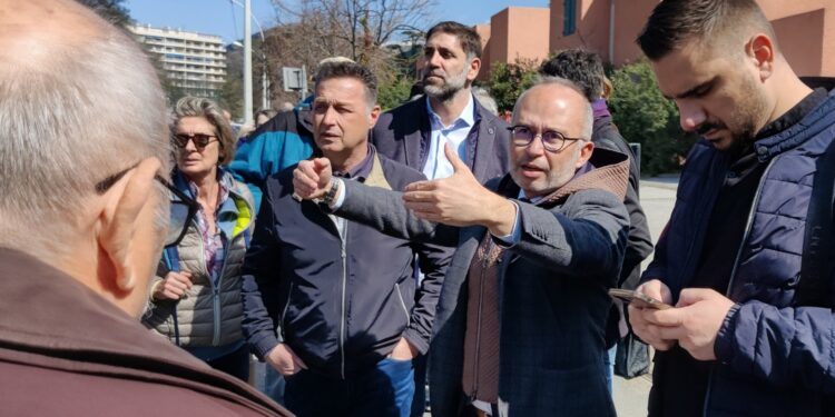 Lionel Royer-Perreaut (à droite), maire des 9e-10e arrondissements de Marseille et Didier Réault (à gauche), vice-président de la métropole Aix-Marseille (crédit : Rémi Liogier)