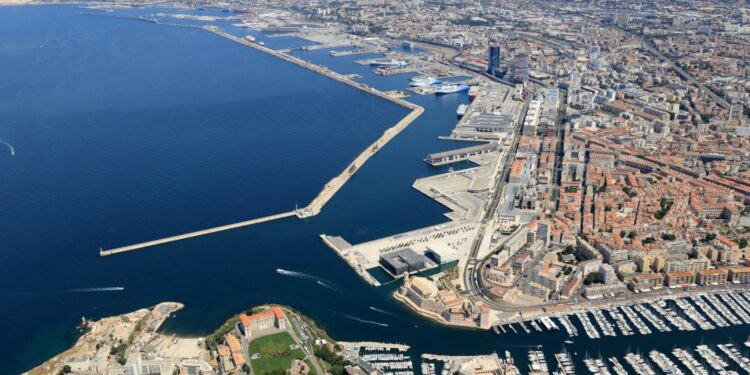 Embarquement immédiat direction Marseille Fos