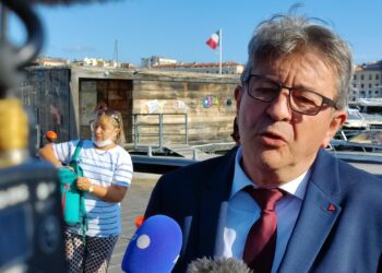 Jean-Luc Mélenchon, au Vieux-Port de Marseille le 1er septembre 2021 (crédit : Rémi Liogier)