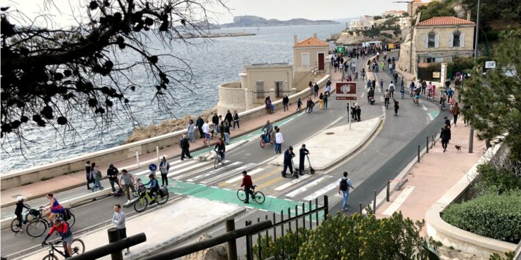 La Voie est libre en avril dernier sur la Corniche (Crédit Gomet')