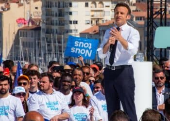 Emmanuel Macron samedi 16 avril en meeting à Marseille (Crédit Gomet'/JYD)