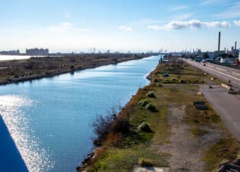 La zone industrialo-portuaire de Fos prête à accueillir une nouvelle usine d'acier (Crédit Gomet')