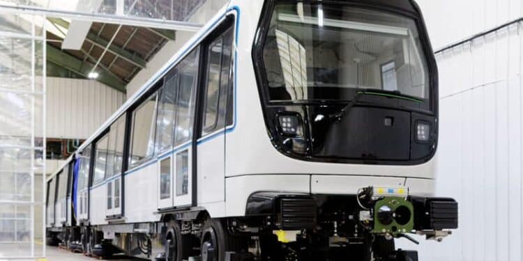 L'usine Alstom vient d'accoucher des deux premières voitures du futur métro automatique de Marseille (crédit : Alstom)