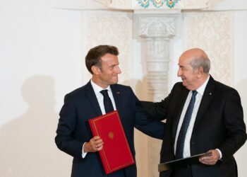 Les présidents français et algérien en août 2022 Crédit DR.