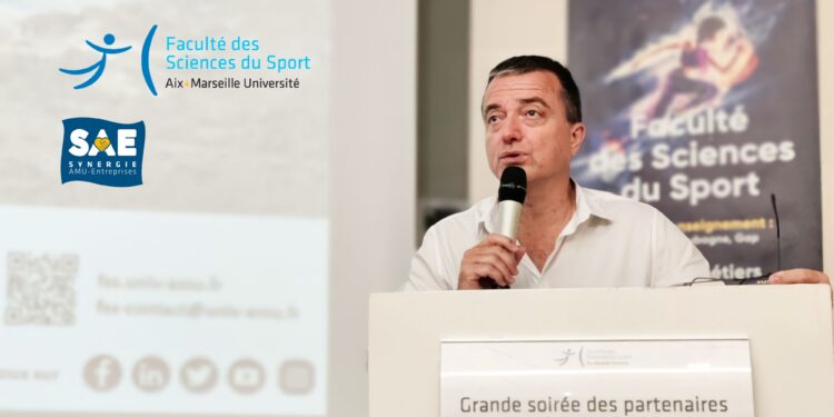 Christophe Bourdin, doyen de la Faculté des Sciences du Sport Aix-Marseille, anime la grande soirée du Club des partenaires (crédit : Gomet')