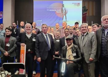 Les startups régionales en partance pour Las Vegas ont écouté les conseils de Didier Parakian et de Bernard Kleynhoff (crédit : Rémi Liogier)