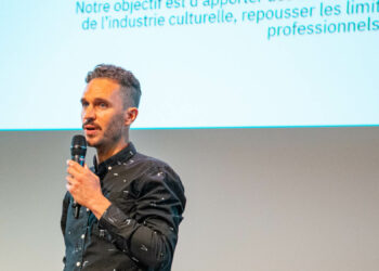 Pikip solar speakers