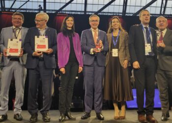 La Métropole AMP reçoit le prix iCapital (crédit : AMP Métropole)