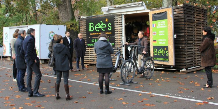 Etienne Grodard avec les dirigeants de la Banque des Territoires lors de la présentation de l'accord pour la création d'une filiale commune (Crédit DR)