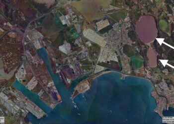 Les deux étangs saumure de Lavalduc (le plus grand au nord) et de Lavaldier (Crédit Métropole Aix Marseille Provence)