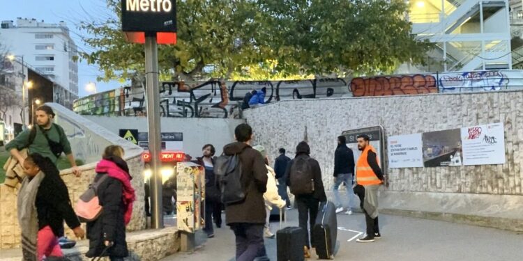 Fermeture de l'escalator du métro à la gare St-Charles