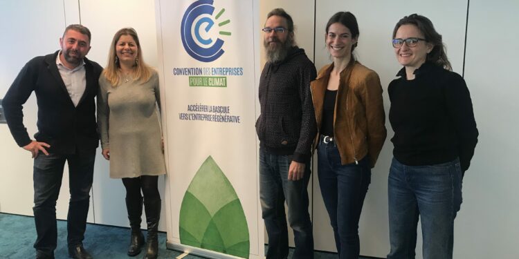 De gauche à droite, Nicolas Chabert, Fanny Morelle, Cyrille Carillon, Mélanie Jeanneret et Chloé Pigeon (crédit : CEC Provence Corse)