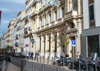 La façade de l'ex-siège de la Société Marseillaise de Crédit (Crédit JYD/Gomet')