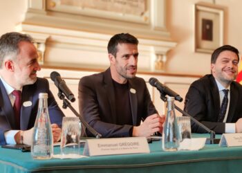 Tony Estanguet annonce la sélection de Marseille comme ville hôte du départ de la flamme olympique