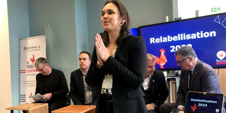 Diane Renaud, la directrice de la French Tech Aix Marseille avec les élus représentants les partenaires institutionnels (Crédit Gomet'/JFE)