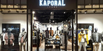 Recentrer l'activité sur le denim et reprise des boutiques