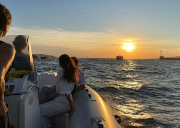 Une sortie en mer des membres du Cercle des mécènes avec Sud Plaisance durant Art-o-Rama 2022 (Crédit DR)