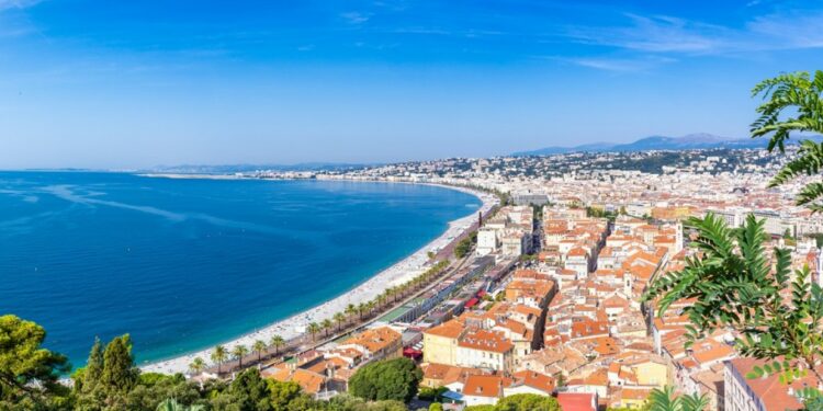 La baie des Anges à Nice (crédit Instagram Ville de Nice)