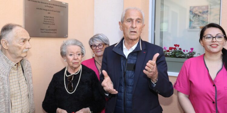 Hubert Falco le 5 avril dernier à Toulon (Crédit photo DR @hubertfalco)