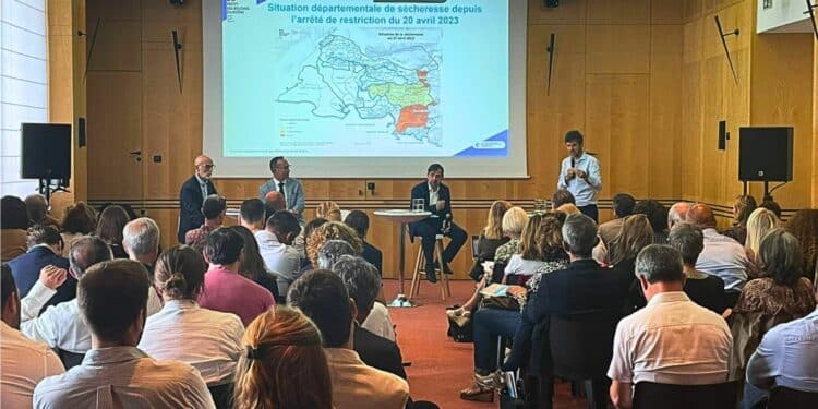 Les représentants de la Dreal Paca et la DDTM 13 ont présenté les modalités du nouvel arrêté sécheresse lors de la conférence organisée par la CCIAMP mercredi 14 juin (crédit : CCIAMP)
