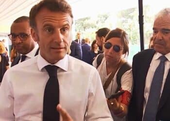 Macron écoles vacances