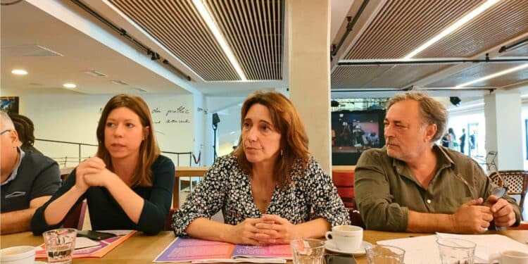 De gauche ç droite : les élus métropolitain d'opposition Jessie Linton, ;Sophie Camard et 2ric Semerdjian (crédit : JRG / Gomet')