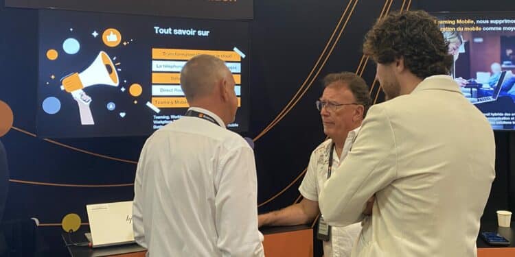 Orange oeuvre pour accompagner les transitions de ses clients