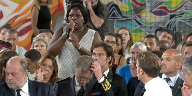 [En direct] Emmanuel Macron à la Busserine face à la détresse des populations des quartiers nord