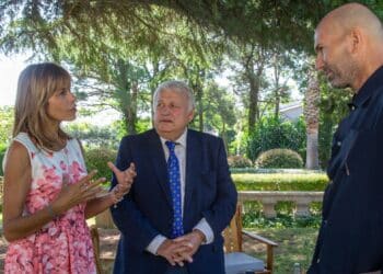 Nathalie Paoli avec Zinedine Zidane et le maire d'Istres François Bernardini (CréditDR)