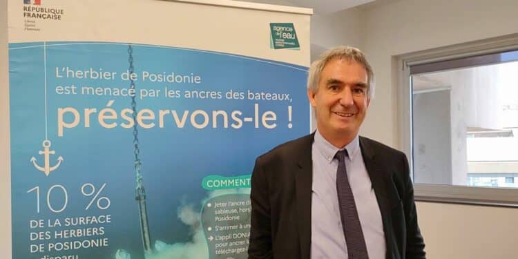Laurent Roy, le directeur général de l'agence de l'eau Rhone Méditerranée Corse, lors d'une conférence à Marseille le 22 juin (crédit : JRG / Gomet')
