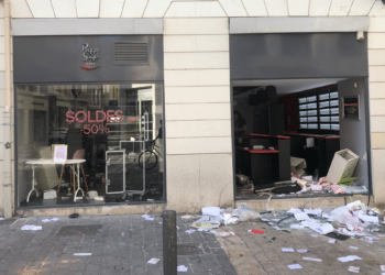 Des commerces du centre-ville de Marseille dévastés